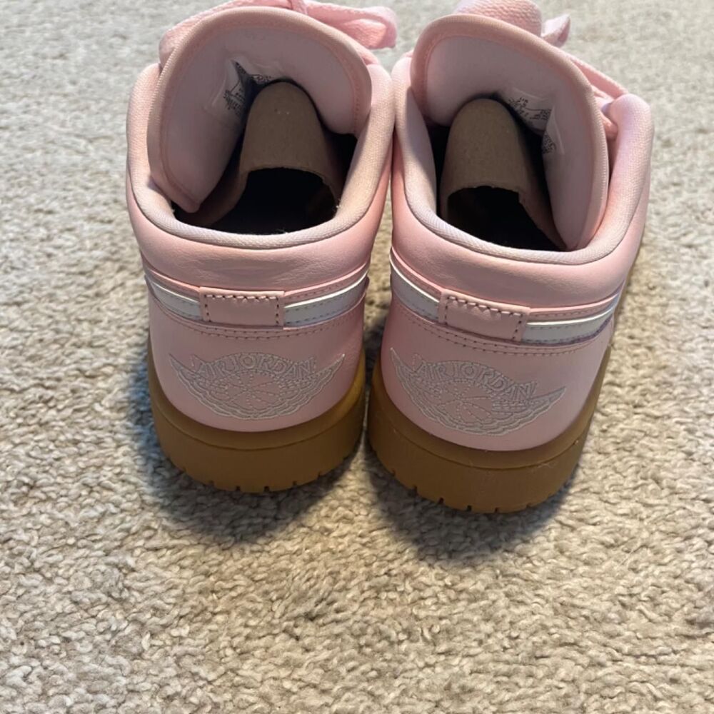 Nike Air Jordan 1 Low - Baby Pink - Women's 7.5 - Picture 3 of 5